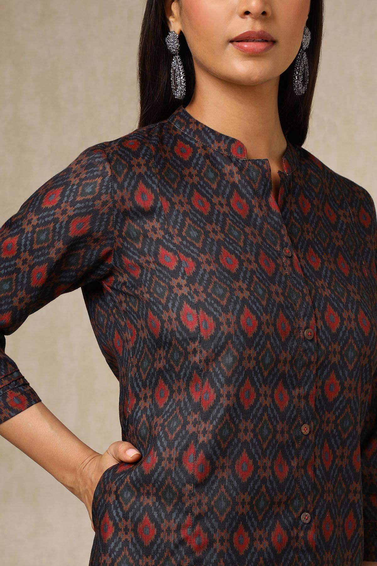 Navy Blue Linen Blend Ikat Print Kurta - View 2