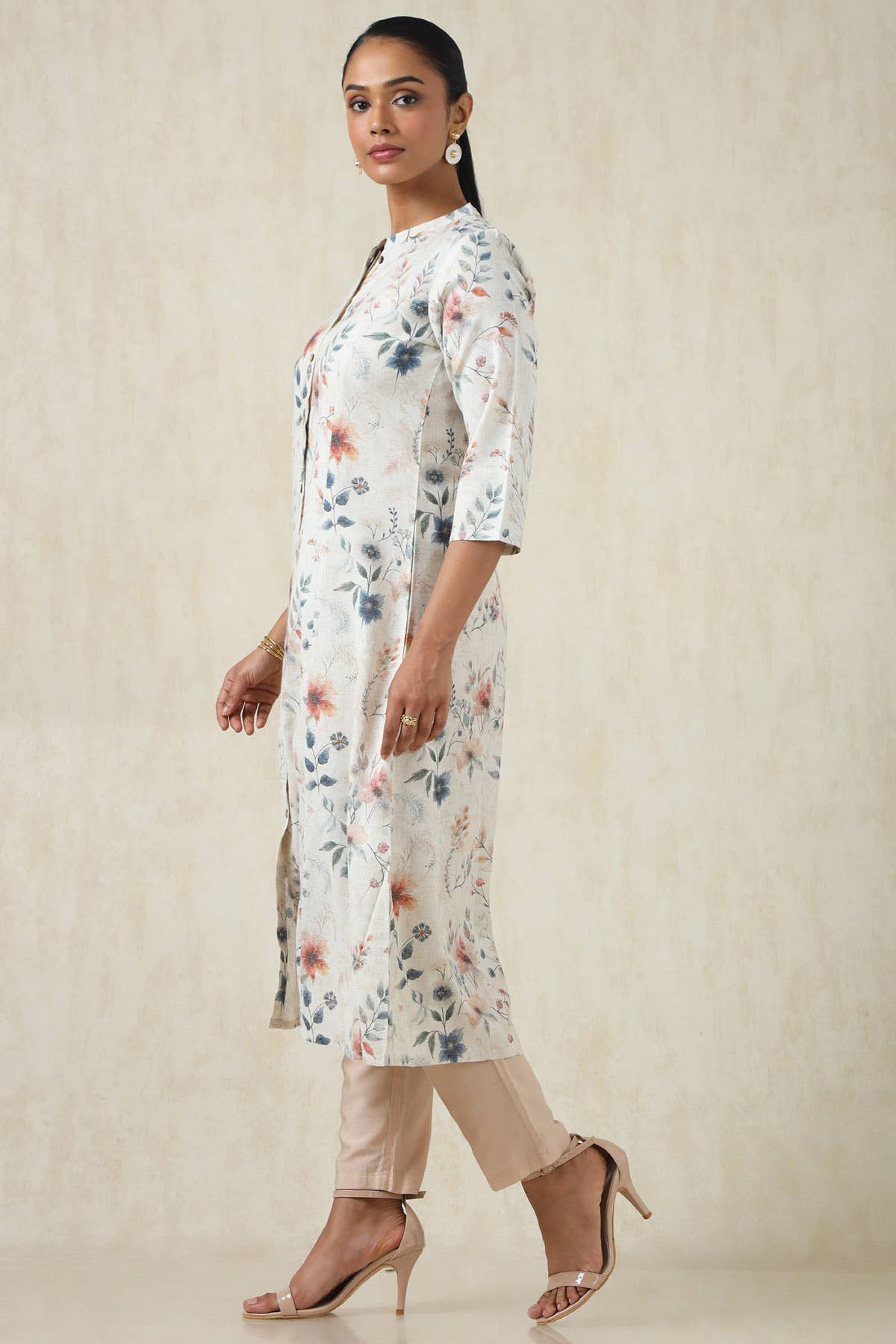 Beige Linen Botanical Print Kurta - View 5